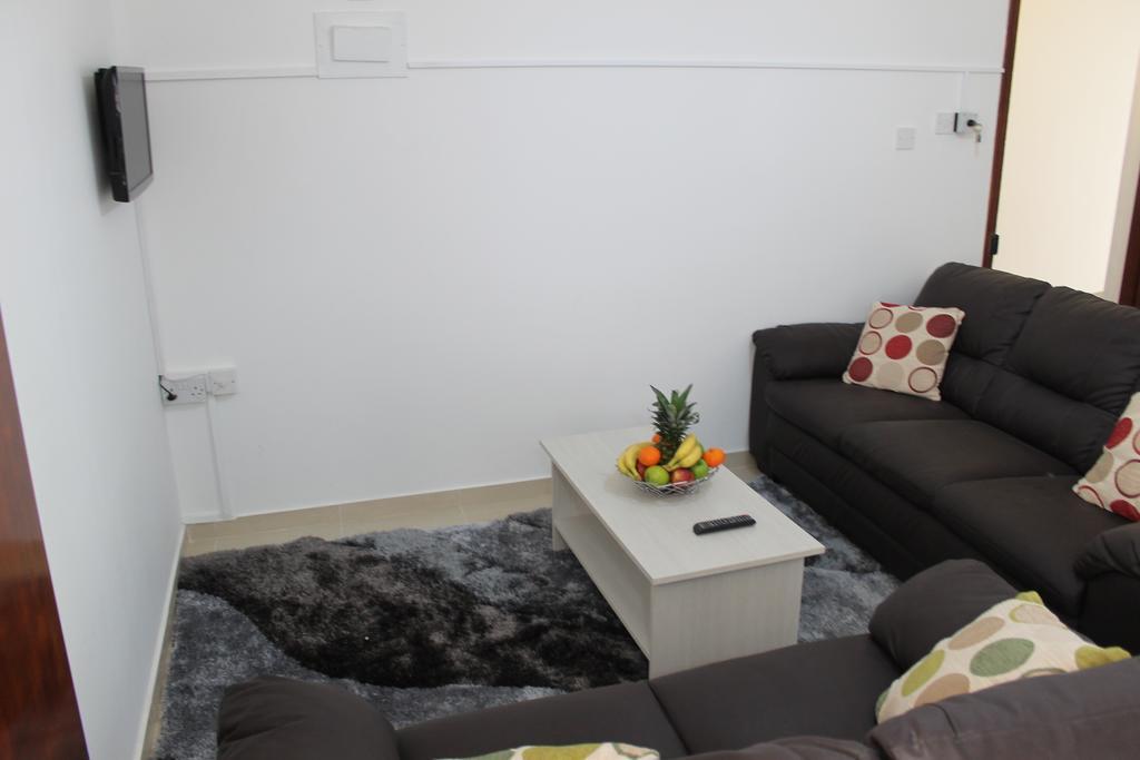 Tiffany City Apartments ลาร์นาคา ห้อง รูปภาพ